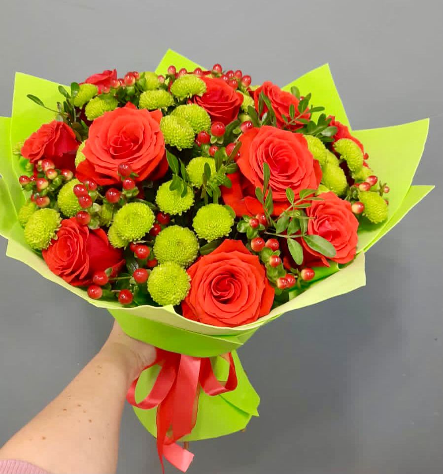 Букет цветов из: Хризантемы и Розы в Нартан