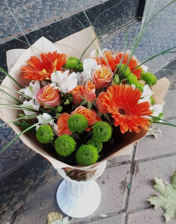 Букет цветов из: Герберы, Хризантемы, Альстромерии и Розы в Нартан