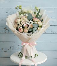 Букет цветов из:  Розы и Лизиантусы в Нартан