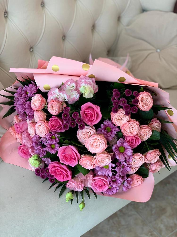 Букет цветов из: Хризантемы, Розы и Лизиантусы в Нартан