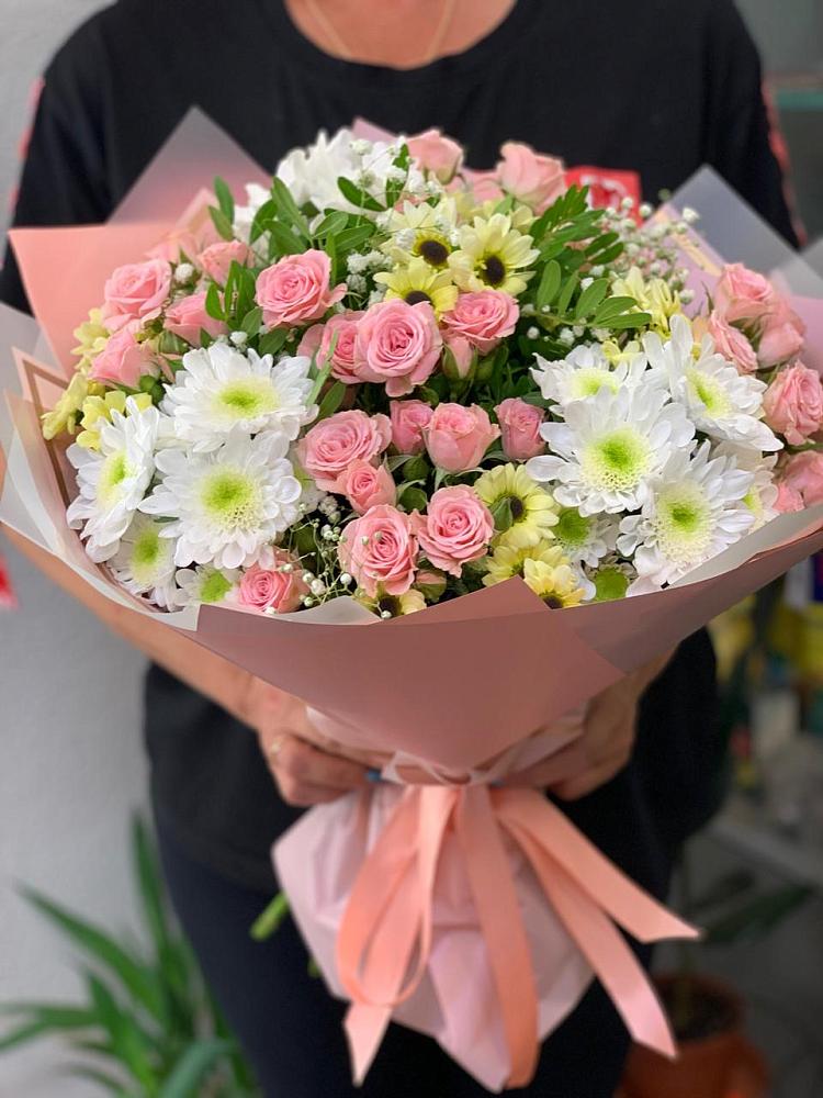 Букет цветов из: Розы и Хризантемы в Нартан