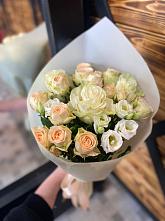 Букет цветов из:  Розы и Лизиантусы #REPLACE_PRED# Нартан