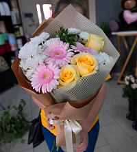Букет цветов из:  Герберы, Розы и Хризантемы в Нартан