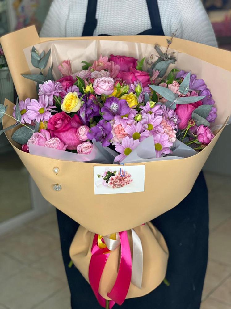 Букет цветов из: Хризантемы, Гвоздики и Альстромерии в Нартан