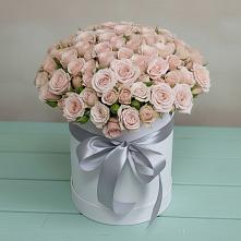 Цветочная композиция из Розы в шляпной коробке в Нартан