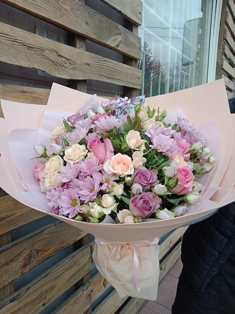 Букет цветов из: Розы и Хризантемы в Нартан