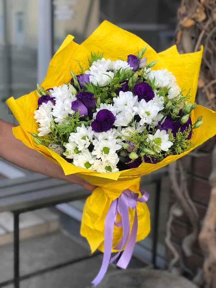 Букет цветов из: Ирисы, Хризантемы и Ромашки в Нартан