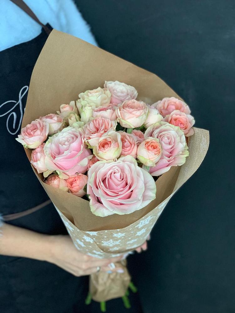 Букет цветов из: Хризантемы и Розы в Нартан