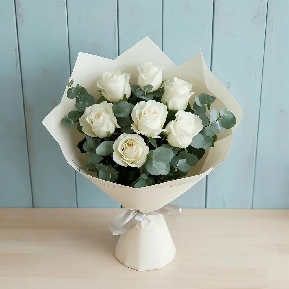 Букет Белые розы в Эвкалипте в Нартан