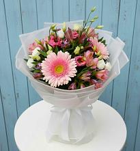 Букет цветов из:  Герберы, Альстромерии и Лизиантусы #REPLACE_PRED# Нартан