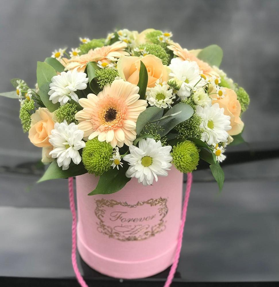 Цветочная композиция из Розы, Герберы и Хризантемы в шляпной коробке в Нартан