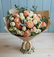 Букет цветов из:  Альстромерии и Розы в Нартан