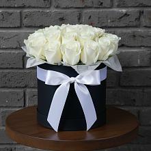 Цветочная композиция из Розы в шляпной коробке в Нартан