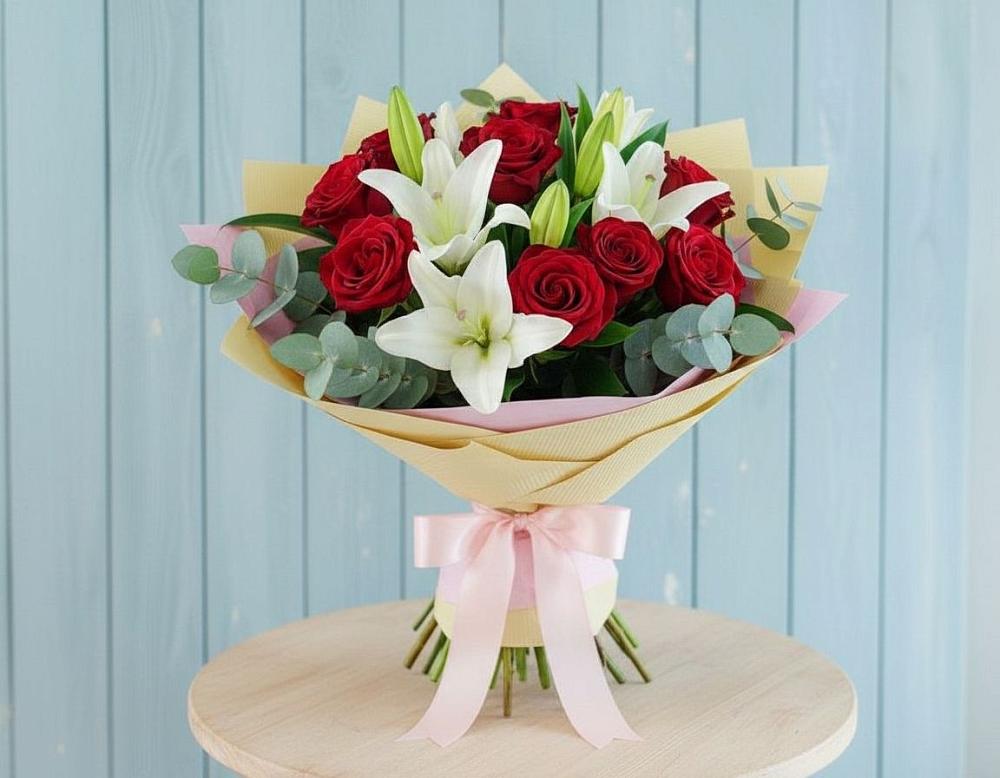 Букет цветов из: Лилии и Розы в Нартан